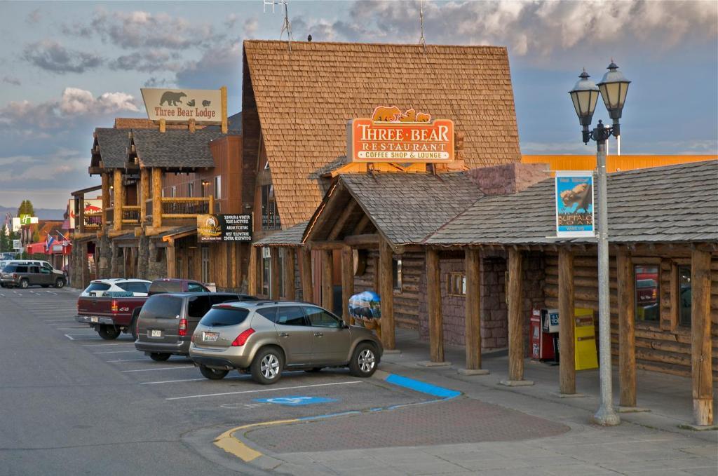 Three Bear Lodge West Yellowstone Exterior foto